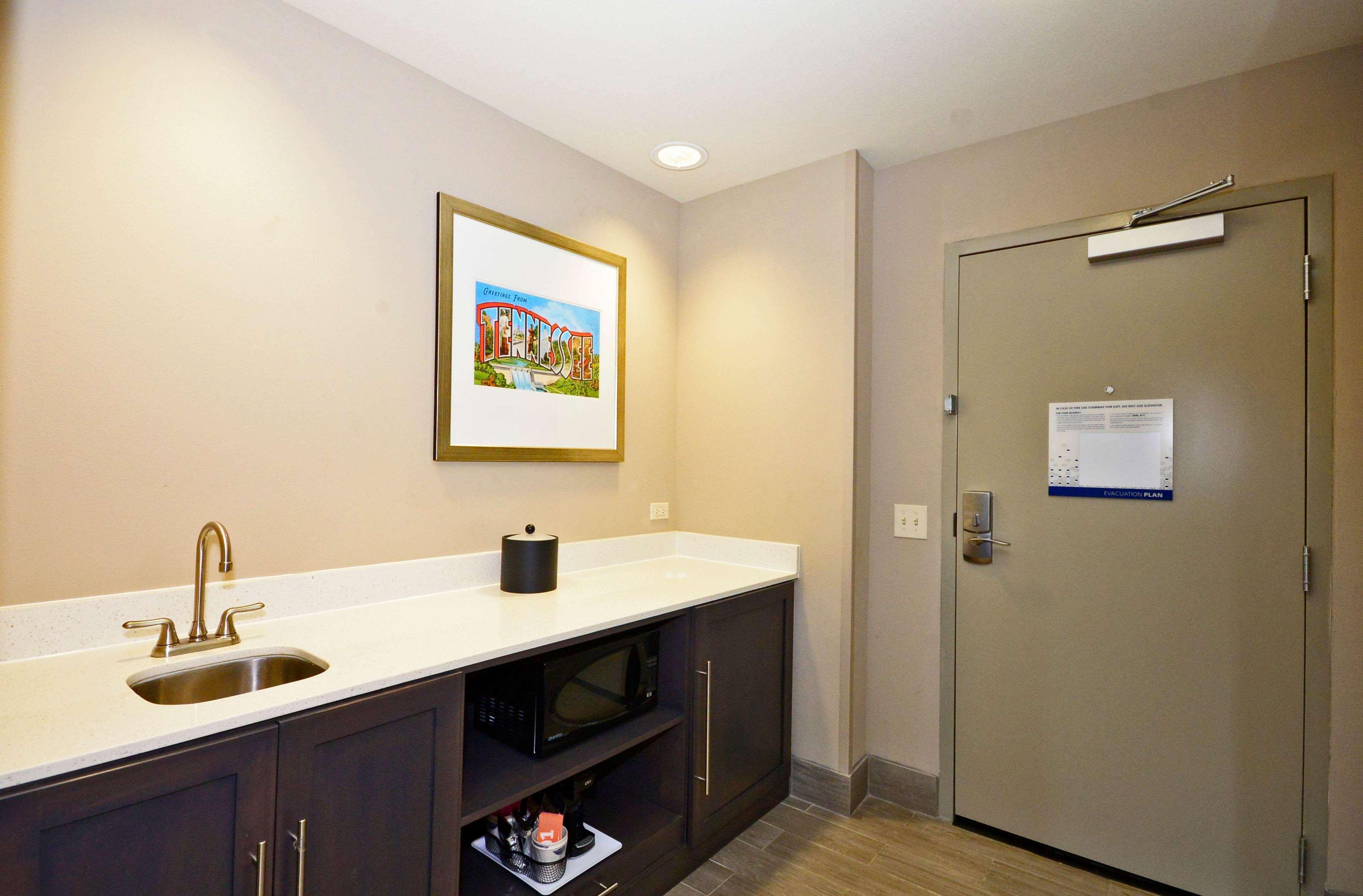 Hampton Inn Pulaski, Tn Екстериор снимка