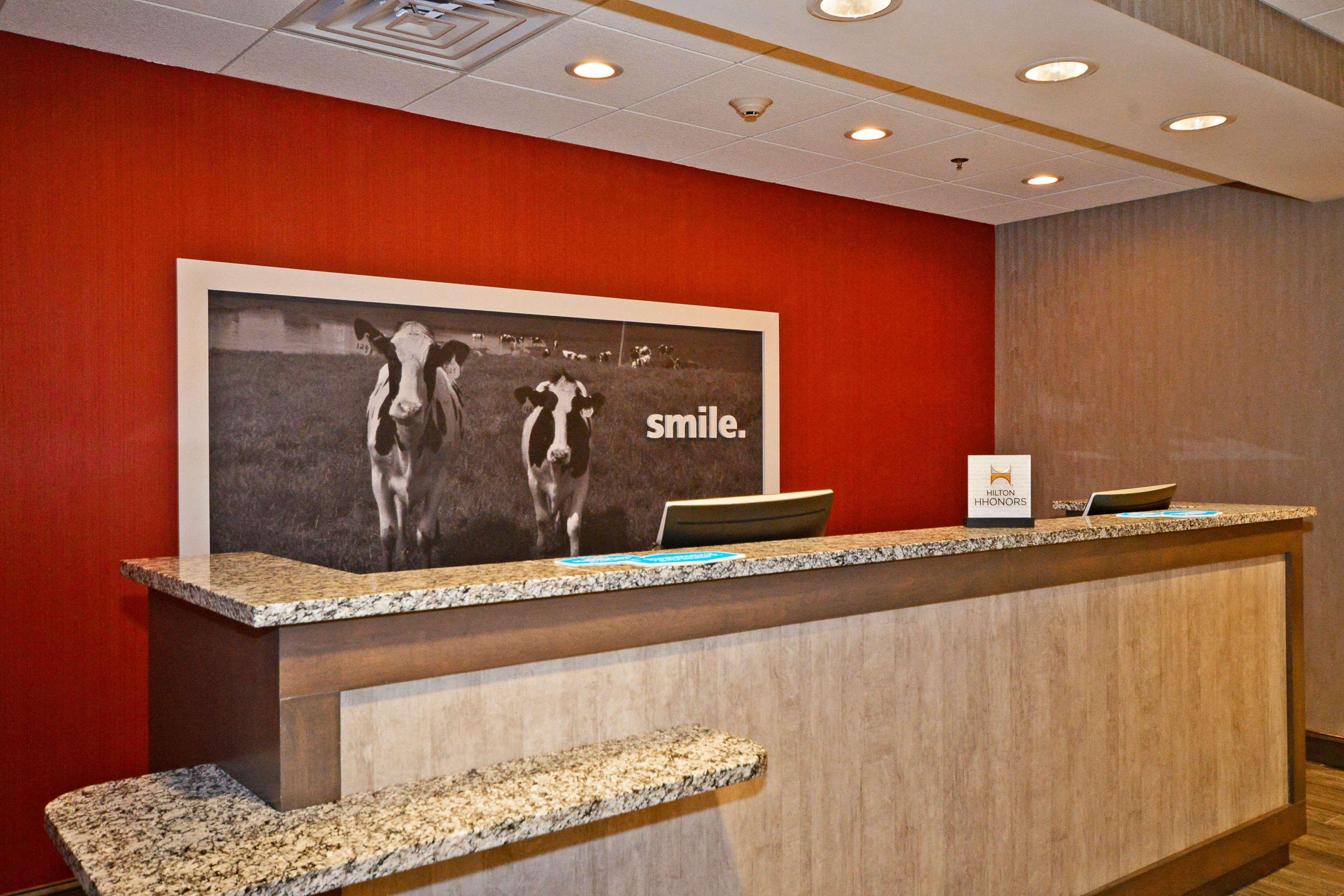 Hampton Inn Pulaski, Tn Екстериор снимка